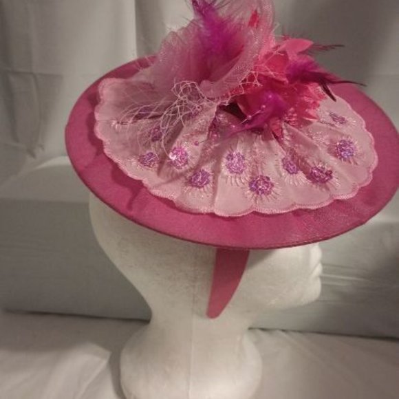 MOTHER'S DAY LIGHT AND HOT PINK FASCINATOR TOPPER FOR CHURCH AND SPECIAL EVENTS - Picture 5 of 5